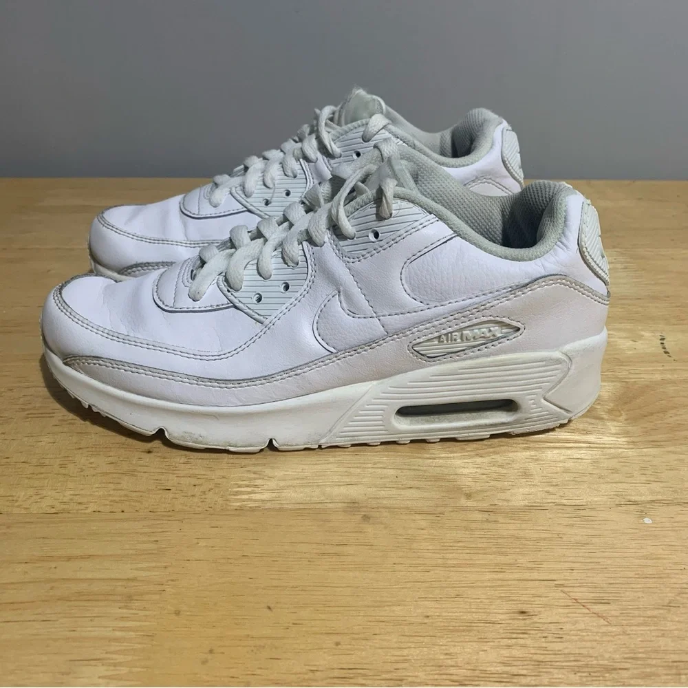Nike Air Max 90 Boys Athletic Running‎ Shoes Sneakers CD6864-100 White Size 4.5Y